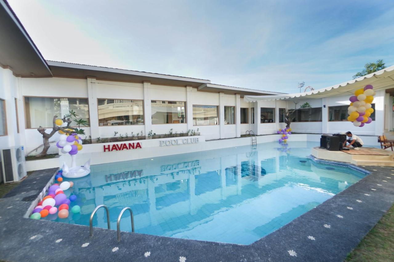 Private Pool Villas Кута Екстер'єр фото